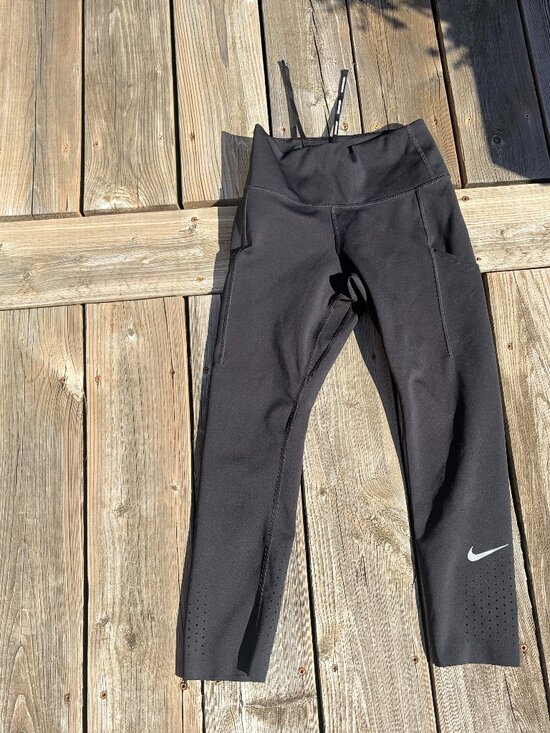 Nike Pants - Nike Capris Size S